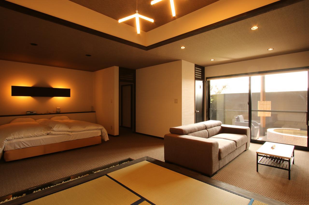 Uedaya Hotel Yamaga Exterior foto